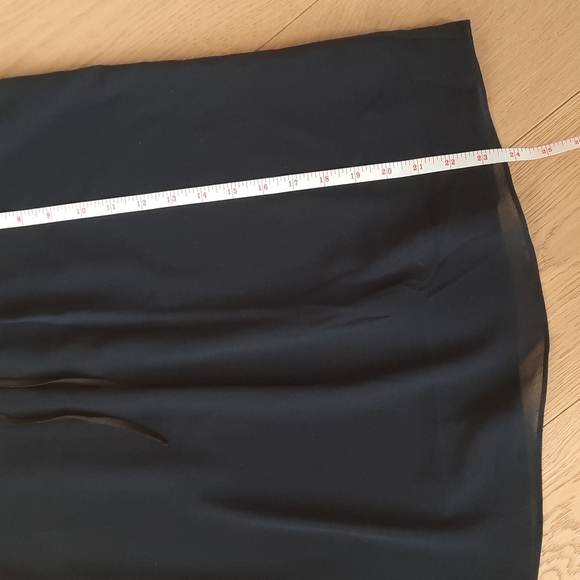 KARL LAGERFELD Navy Sleeveless Shell Top Sz Small With High Ruffle Neck - Picture 5 of 6